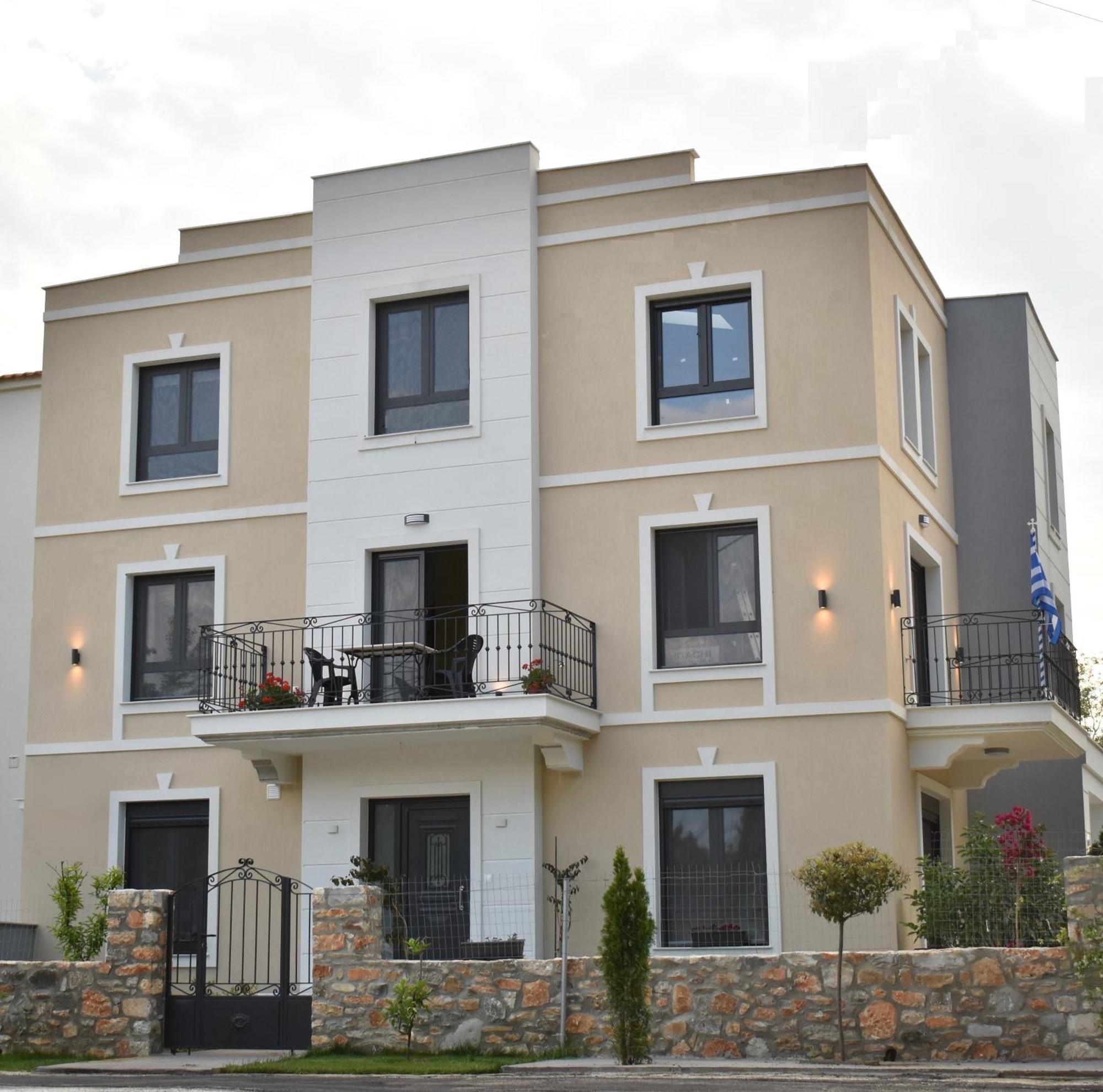 Casa Akrolithos *